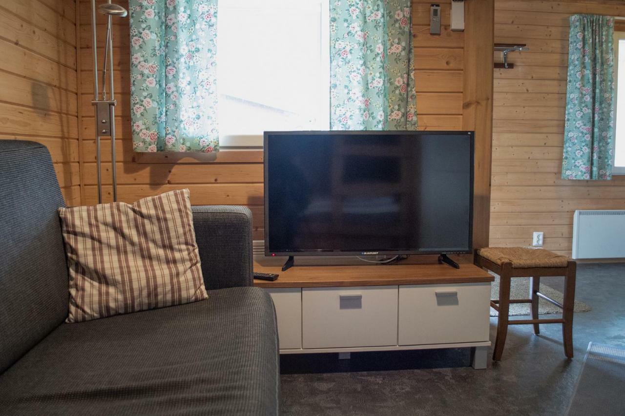 Tastulan Lomakylae Hotel Kaustinen Bagian luar foto