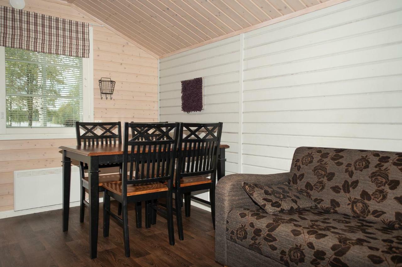 Tastulan Lomakylae Hotel Kaustinen Bagian luar foto